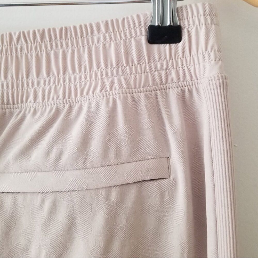 Athleta Brooklyn Textured Jogger in Cream Size 18 - Picture 16 of 16